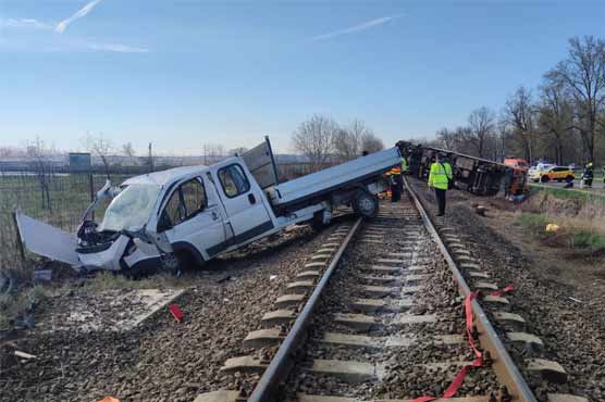 ہنگری: ٹرین اور پک اپ ٹرک کے درمیان تصادم، 5 افراد ہلاک