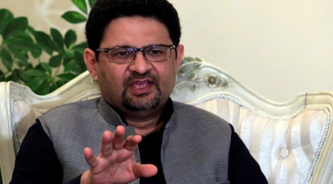 فی الحال پٹرول کی قیمتوں میں ردوبدل کا کوئی ارادہ نہیں،مفتاح اسماعیل
