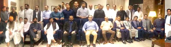 اولڈ راوینز کے اعزاز میں جم خانہ کلب میں افطار ڈنر، بیورو کریٹس و سیاسی رہنماﺅں کی شرکت۔