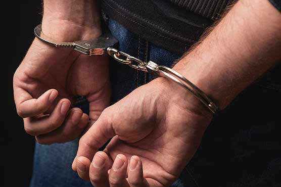 کراچی: پولیس کی کارروائی، ایک دہشتگرد گرفتار، دھماکہ خیز مواد برآمد