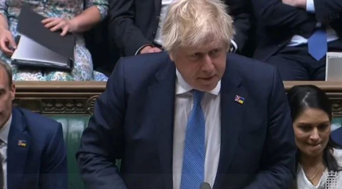 برطانوی وزیراعظم نے لاک ڈاؤن میں قانون توڑنے پر پارلیمنٹ میں معافی مانگ لی