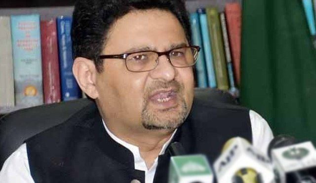 مسلم لیگ(ن) کی حکومت وزیراعظم کے تنخواہ بڑھانے کے اعلان سے پیچھے ہٹ گئی