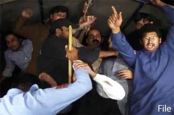 کراچی سے پی ٹی آئی کے 170 کارکنان گرفتار، مقدمات درج