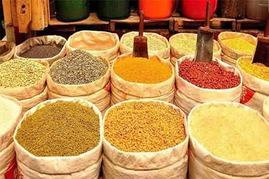 لاہور میں مہنگائی کا راج، مہنگے چکن کے بعد دالوں کے دام 35 روپے تک بڑھا دیئے
