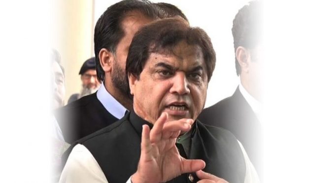 حنیف عباسی کو وزیراعظم کا معاون خصوصی بنانے کا اقدام چیلنج