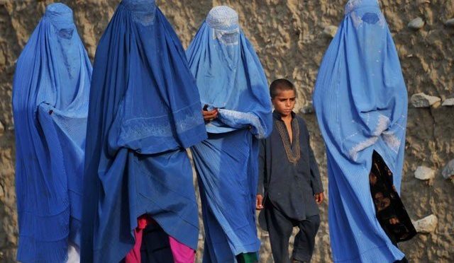 امیرِطالبان نے خواتین کے لیے برقع پہننا لازمی قرار دیدیا