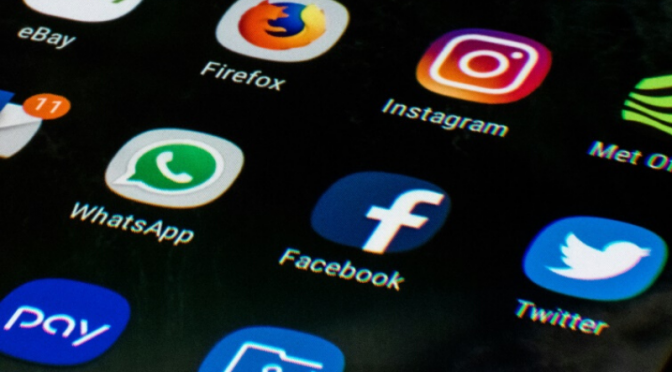 ایف آئی اے کو غیر اخلاقی سوشل میڈیا مواد کے خلاف کارروائی کا حکم
