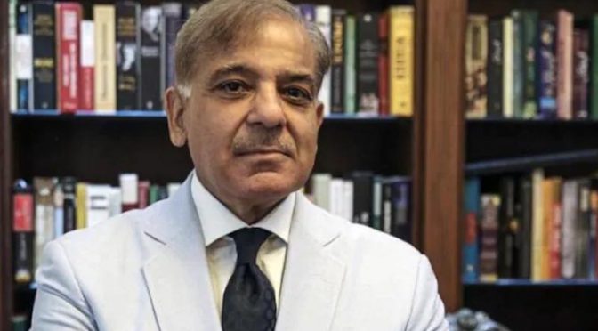 پرتعیش اشیا کی درآمدات پر پابندی سے سماجی عدم توازن کا خاتمہ ہو گا، وزیر اعظم