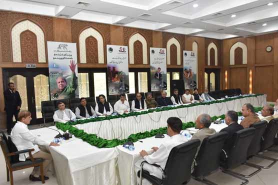احتساب کی آڑ میں ہراساں کرنے سے بیوروکریسی کی کارکردگی متاثر ہوئی: وزیراعظم