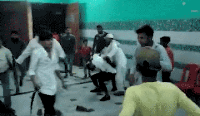 کھانا کھلنے میں تاخیر پر شادی ہال میدان جنگ بن گیا