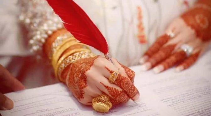 ہائے یہ عشق!!!امریکی خاتون ڈاکٹر پاکستانی درزی سے شادی کرنے سات سمندر پار آگئی