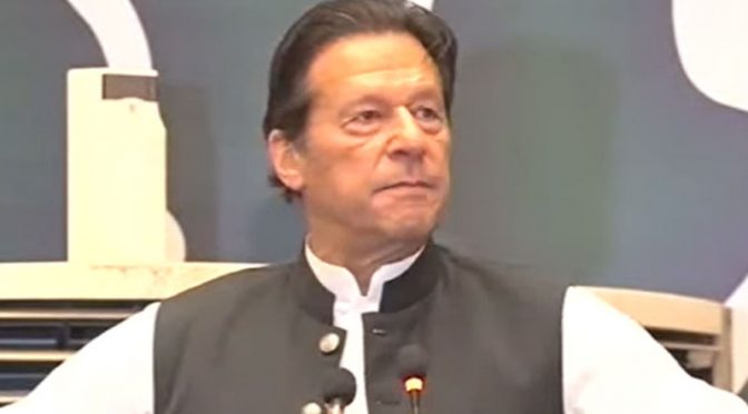 پاکستان کو مزید دلدل میں گرنے سے بچانے کیلئے واحد راستہ انتخابات ہیں، عمران خان