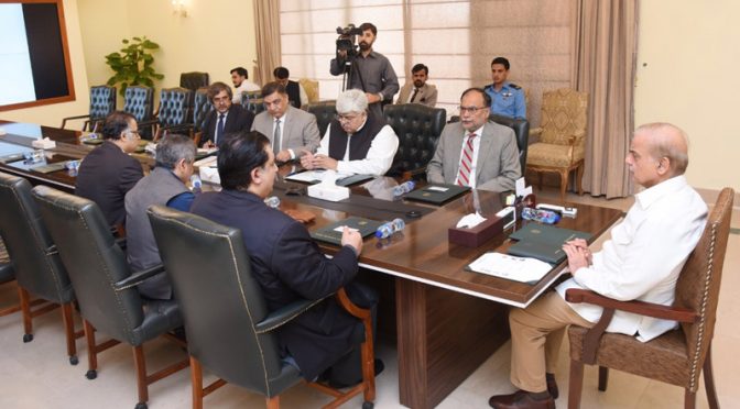 وزیر اعظم کا گوادر میں گھریلو صارفین کو سولر پینل دینے کا اعلان