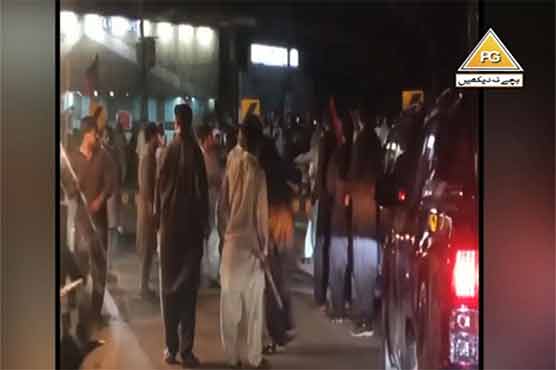 لاہور میں پی ٹی آئی اور ن لیگی کارکنوں میں تصادم، فائرنگ کے الزامات، 2 زخمی