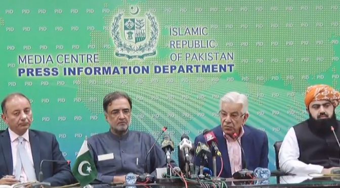 ‘عمران خان ملک کو تباہی کے دہانے پر چھوڑ گئے، پٹرولیم قیمتیں مجبوری میں بڑھائیں’