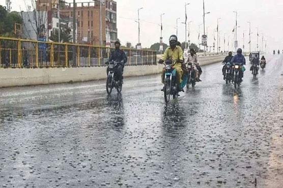 کراچی والوں کا انتظار ختم، 2 جولائی سے مون سون بارشوں کا امکان