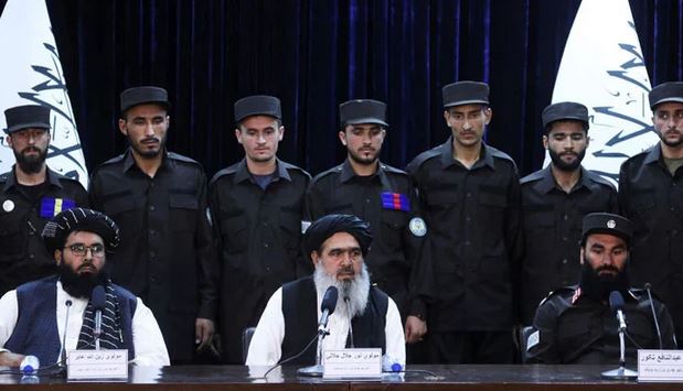 افغان طالبان نے پولیس کی یونیفارم تبدیل کردی