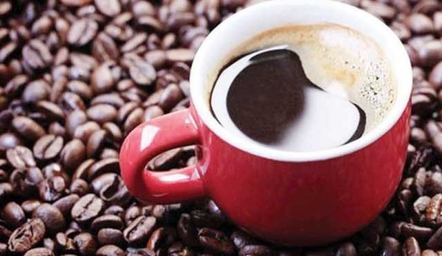 شکر والی کافی پینے کی عادت بھی زندگی بڑھا سکتی ہے