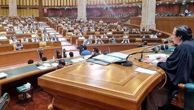پنجاب کا آئندہ مالی سال کا بجٹ ایوان میں پیش نہ کیا جا سکا، اجلاس کل ایک بجے تک ملتوی