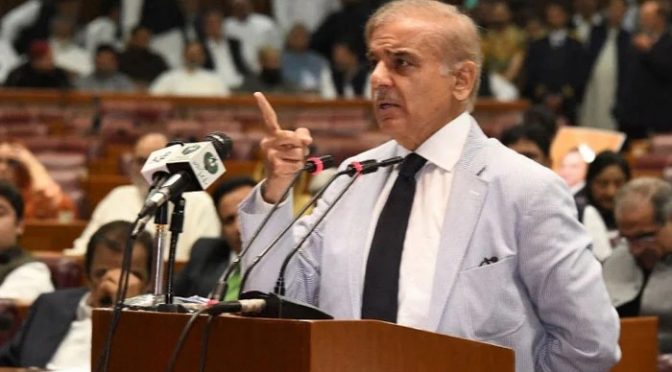 وزیراعظم کا کابینہ کے اراکین کو فری پٹرول کی کٹوتی کا فیصلہ