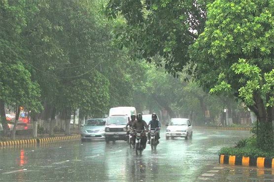 لاہور سمیت ملک کے بیشتر علاقوں میں بارش، گرمی کی شدت میں کمی، موسم خوشگوار
