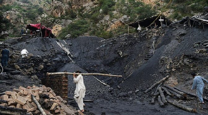 جھمپیر:کوئلے کی کان میں پھنسے6 کان کنوں کی لاشیں نکال لی گئیں