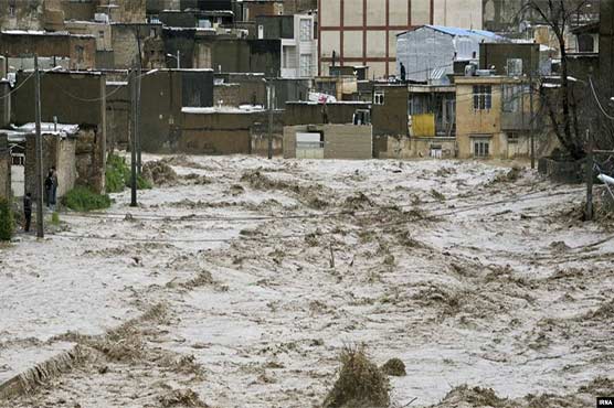 ایران: طوفانی بارشوں، سیلاب سے معمولات زندگی درہم برہم، 6 افراد جاں بحق