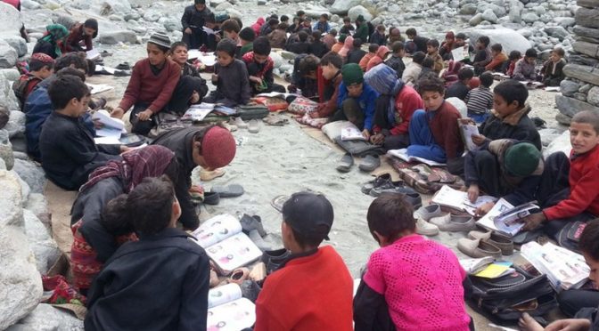 خیبرپختونخوا: ضم قبائلی اضلاع میں 141 اسکول بند ہونے کا انکشاف