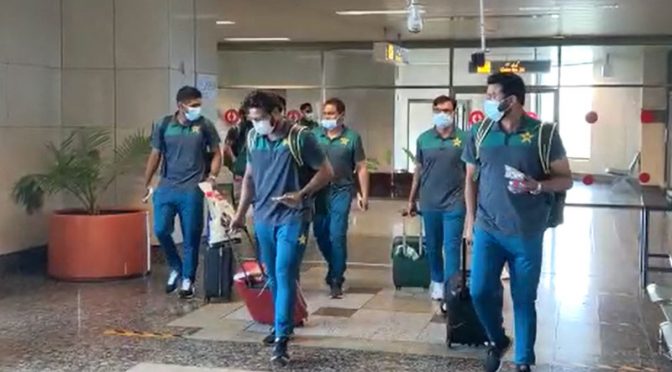 سری لنکا دورے کے بعد قومی کرکٹ ٹیم وطن واپس پہنچ گئی