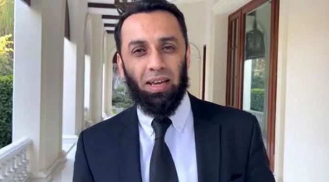 الیکشن میں یقینی شکست دیکھ کر عمران خان افسران کو دھمکا رہے، عطاء اللہ تارڑ