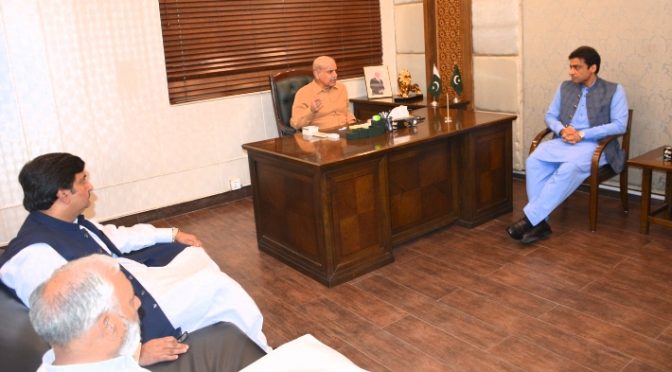 وزیرِ اعظم شہباز شریف سے وزیر اعلیٰ پنجاب حمزہ شہباز کی ملاقات ، اہم امور پر گفتگو