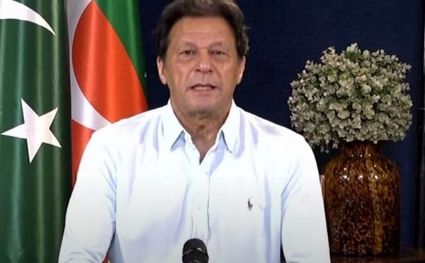 دنیا بھر کے مسلمانوں کو عید کی مبارکباد پیش کرتا ہوں: عمران خان
