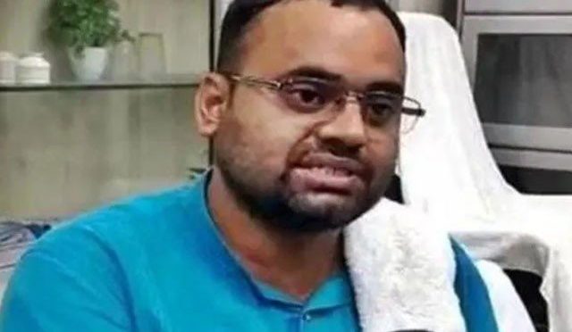 کوئی طالب علم پڑھنے نہیں آیا،پروفیسرنے تنخواہ کے 24 لاکھ روپے واپس کردئیے
