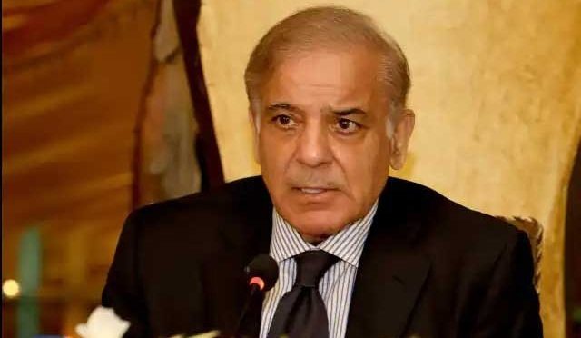 وزیر اعظم نے فضائی مسافروں سے 50 ہزارڈیوٹی وصول کرنے کا حکمنامہ معطل کردیا