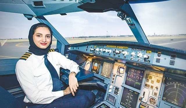 عائشہ المنصوری عرب امارات کی پہلی کمرشل پائلٹ کپتان بن گئیں
