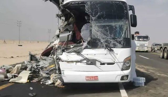 عازمین عمرہ کی بس کو حادثہ، دو عمانی شہری جاں بحق