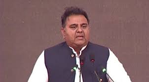 پی ٹی آئی اور اداروں کے درمیان تقسیم کی کوشش احمقانہ ہے، فواد چودھری