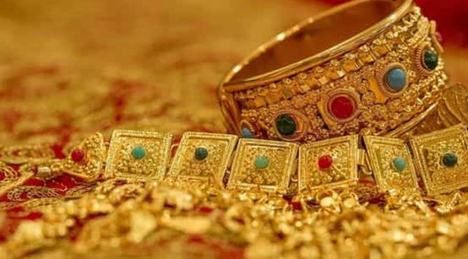 دبئی سے کراچی آنے والے ہوائی جہاز سے مبینہ طور پر 2 کروڑ روپے مالیت کا سونا چوری