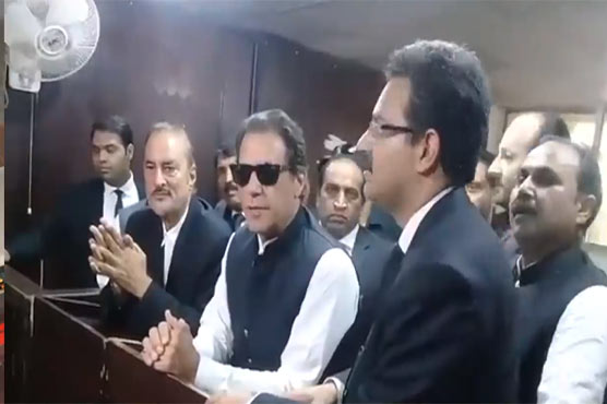 عمران خان خاتون جج زیبا چودھری سے معافی مانگنے پہنچ گئے