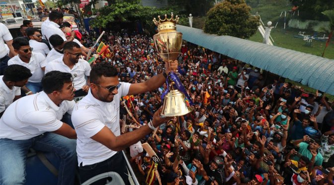ایشیا کپ کی فاتح سری لنکن ٹیم کا وطن پہنچنے پر شاندار استقبال