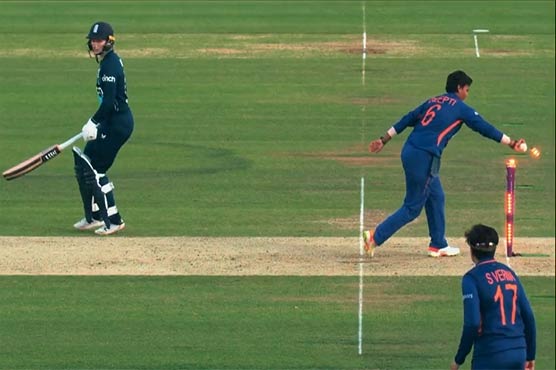 بھارتی بولرکا غیراخلاقی رویہ: گیند کروانے سے قبل ہی انگلش کھلاڑی کو رن آؤٹ کر دیا
