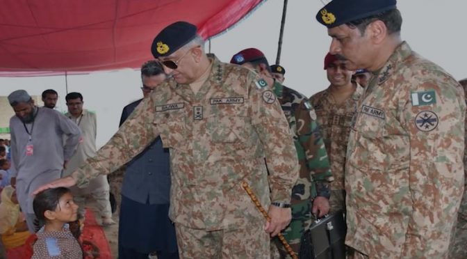 آرمی چیف نے یوم دفاع و شہدا بلوچستان کے سیلاب متاثرہ علاقوں میں گزارا، صورتحال کا جائزہ لیا