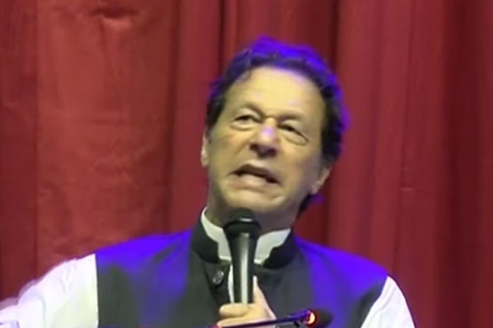 شریف فیملی پیسے بنانے کیلئے چوری سے مشینری امپورٹ کر رہی ہے: عمران خان