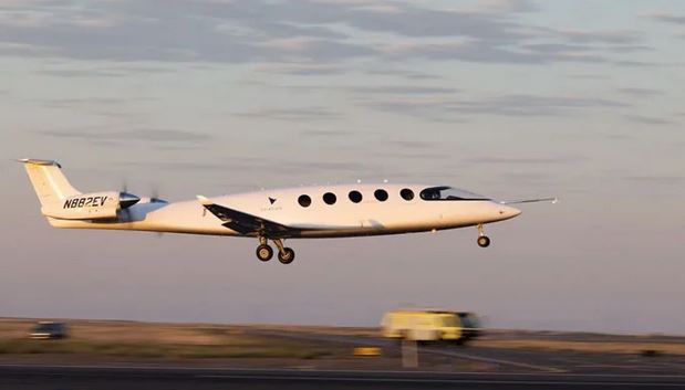 دنیا کا پہلا الیکٹرک طیارہ جسے پرواز کے لیے روایتی ایندھن کی ضرورت نہیں