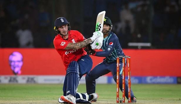 پہلا ٹی ٹونٹی: انگلینڈ نے پاکستان کو 6 وکٹوں سے شکست دیدی