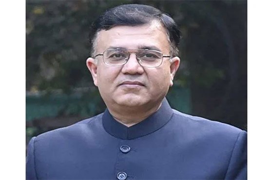 چیف سیکرٹری پنجاب کا چھٹی مکمل ہونے کے باوجود کام کرنے سے انکار