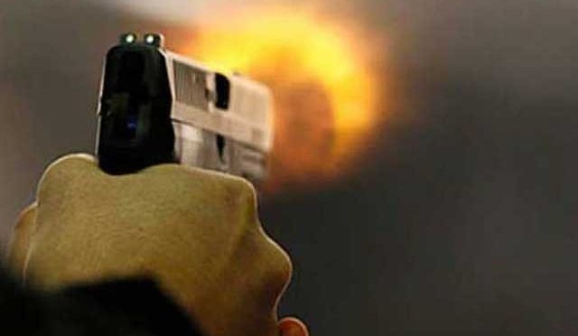 کراچی؛ ناخلف بیٹے نے بوڑھی ماں اور بیوی کو قتل کردیا