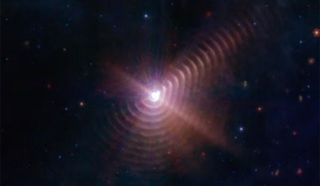 جیمز ویب دوربین نے دو ستاروں کےدرمیان گردوغبار کی تشکیل دریافت کرلی