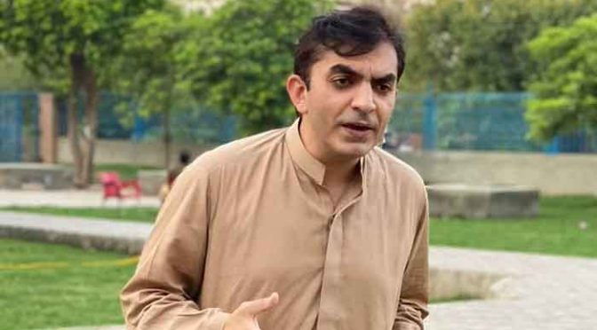 ایم این اے محسن داوڑ کو بیرون ملک جاتے ہوئے اسلام آباد ائیر پورٹ پر روک لیا گیا
