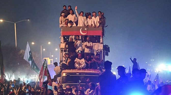 تحریک انصاف آج سے دوبارہ لانگ مارچ کا آغاز کرے گی